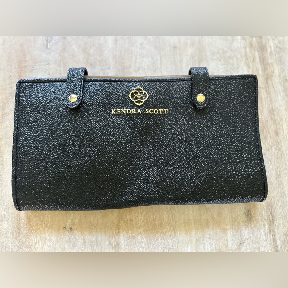 Kendra Scott jewelry case